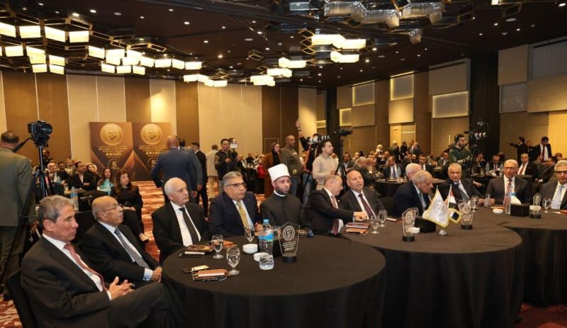 جلسة الحوار بين الوزير والعالم