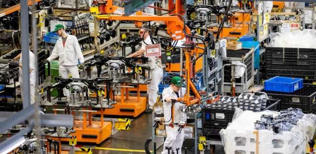 米国11月製造業とサービス業のPMI推移