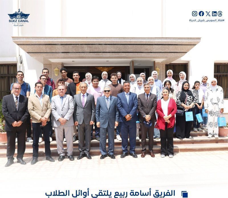الطلاب المتفوقين أثناء اللقاء