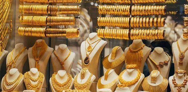 تقلبات أسعار الذهب