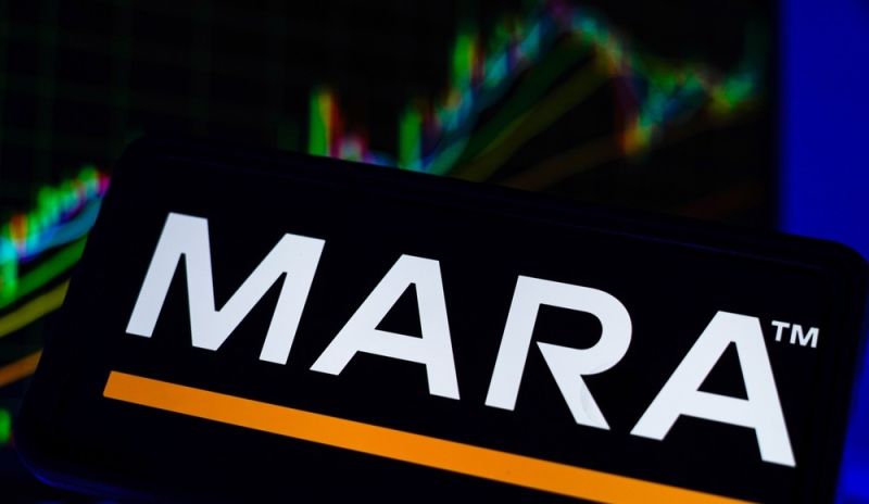 MARAが11億ドルBTC売却で15%人員削減、AI戦略へ大胆転換