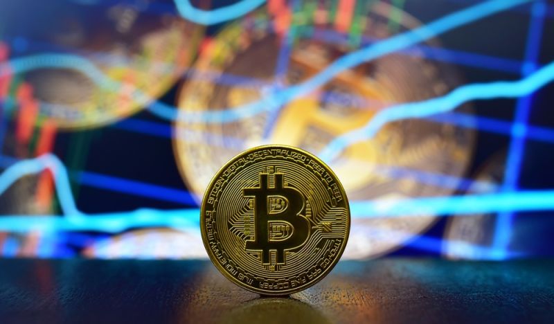 ビットコインネットポジションがロングへ転換、相場リセットの初期兆候か - 高値圏更新中の市場に注視