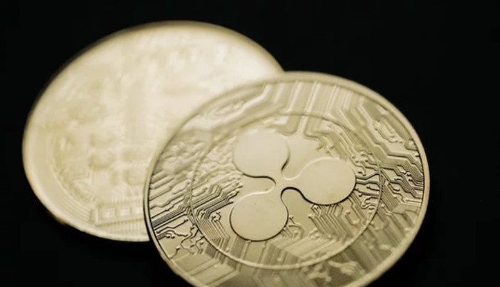 XRP, 미결제약정 14개월 최저치 추락…1달러 선 붕괴 위기 심화