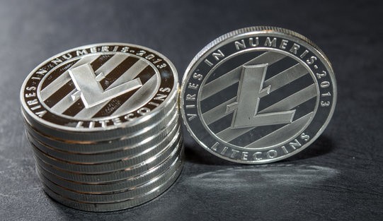 Litecoin : « Argent mort » ou prochaine explosion à la Solana ? L’analyse qui affole le marché
