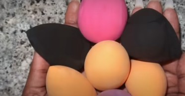 طريقة تنظيف إسفنجة المكياج